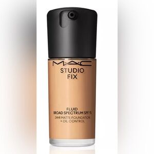 MAC STUDIO FIX FOUNDATION